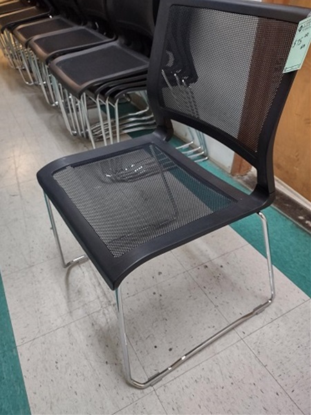 Products/Pre-Owned/stack-chair.jpg